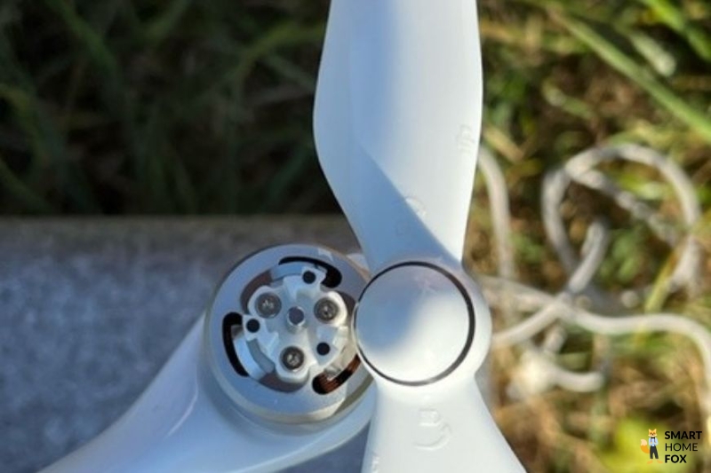 DJI Phantom 4 Propeller mit schwarzem Rand